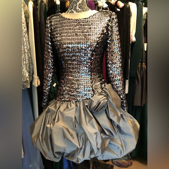 Neiman Marcus VTG 60’s Metallic Silver sequin Sheer dolman blouson Size S-M - Picture 17 of 17